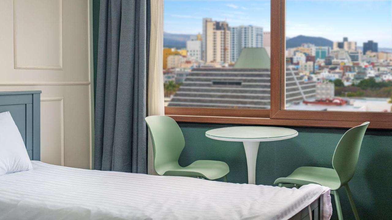 Hiker Hotel Чеджу Екстериор снимка