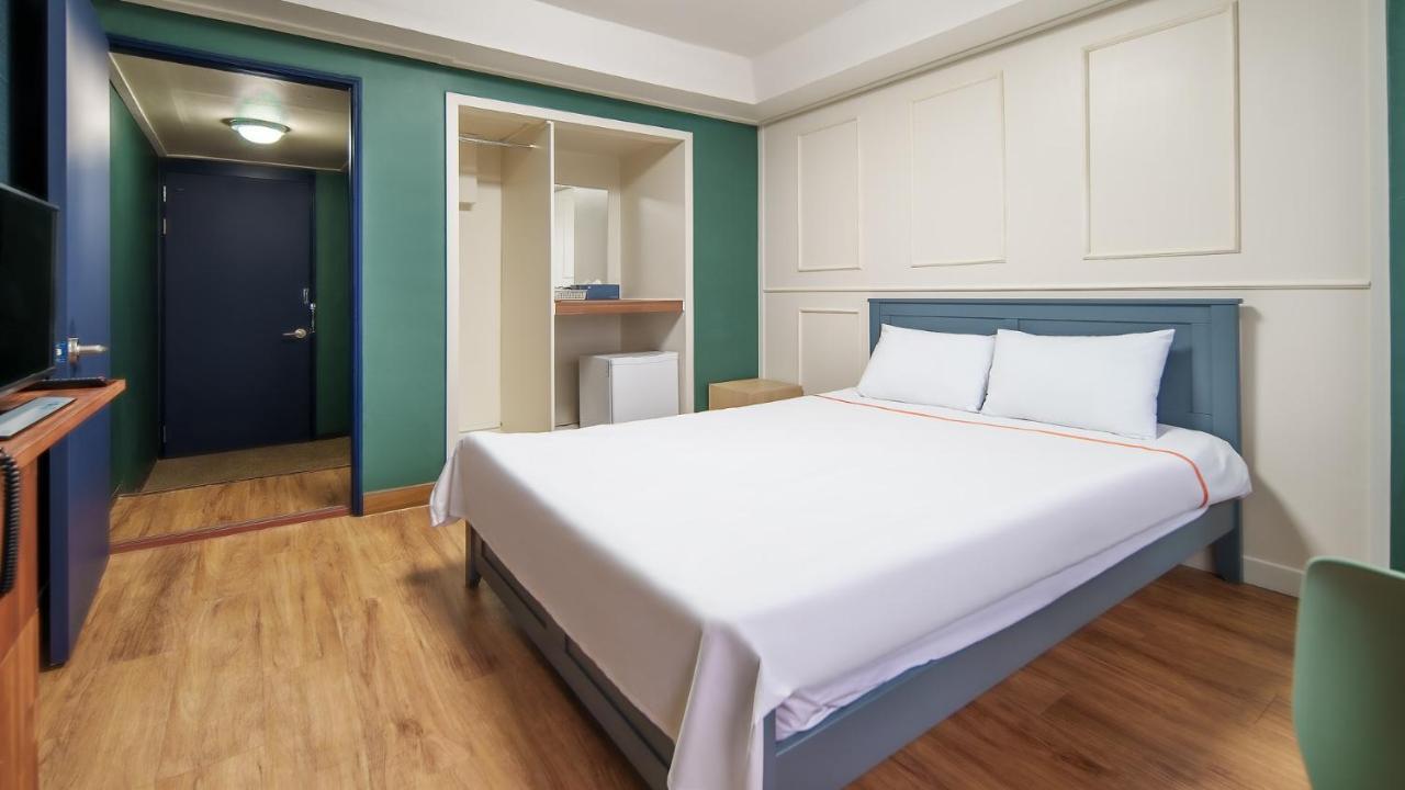 Hiker Hotel Чеджу Екстериор снимка